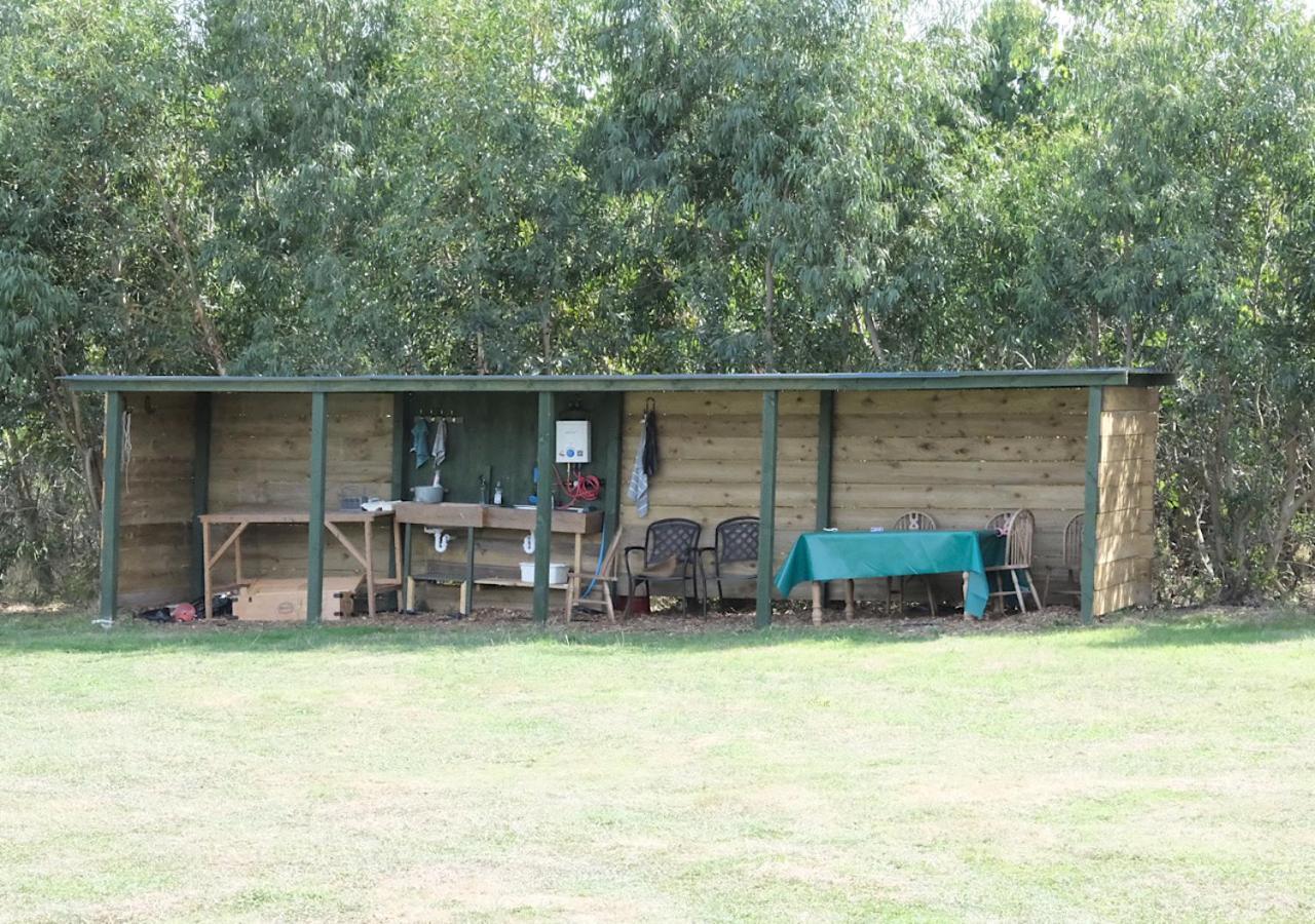 Gumtree Tipis Hotel Bickington Exterior foto